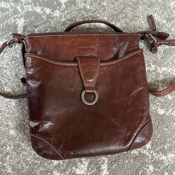 Jack Georges Genuine Leather Crossbody Voyager Handbag - Picture 3 of 16